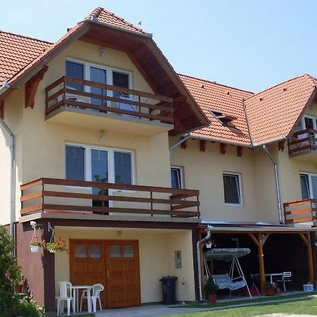 Lala Apartmanok Balatonboglár 外观 照片