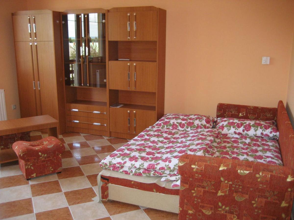 Lala Apartmanok Balatonboglár 外观 照片